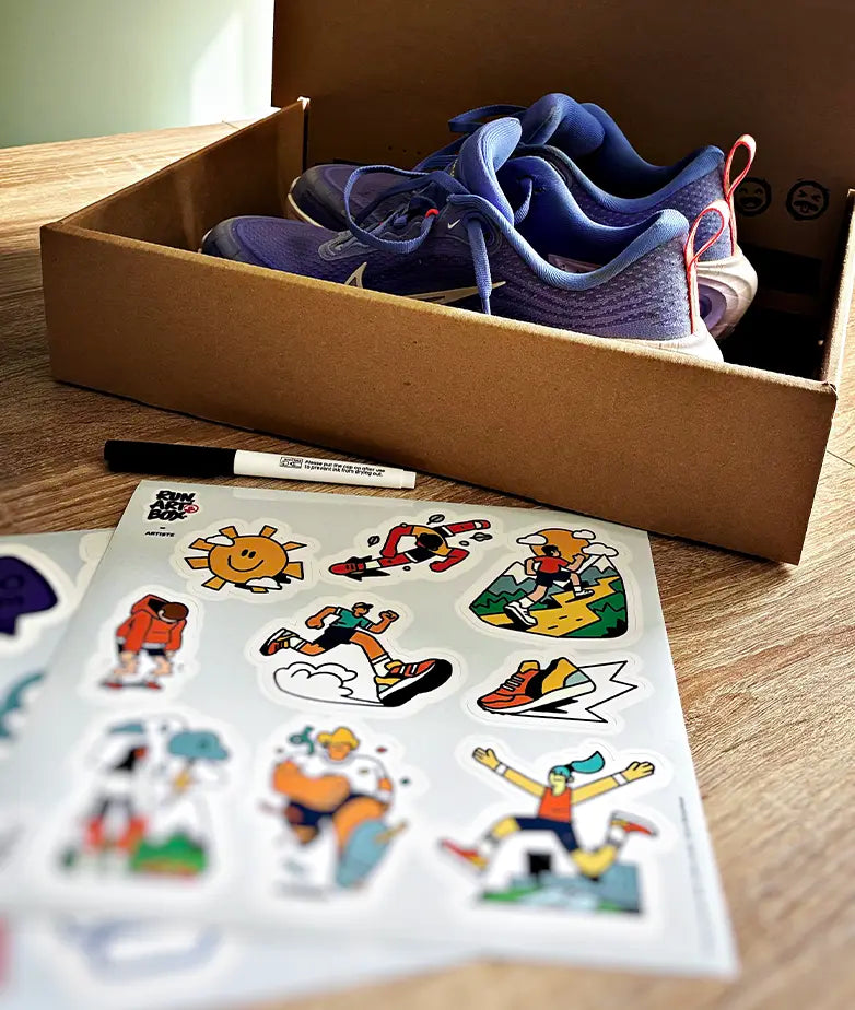 Boîte Run, Art & Box avec les planches de stickers du Pack#1.